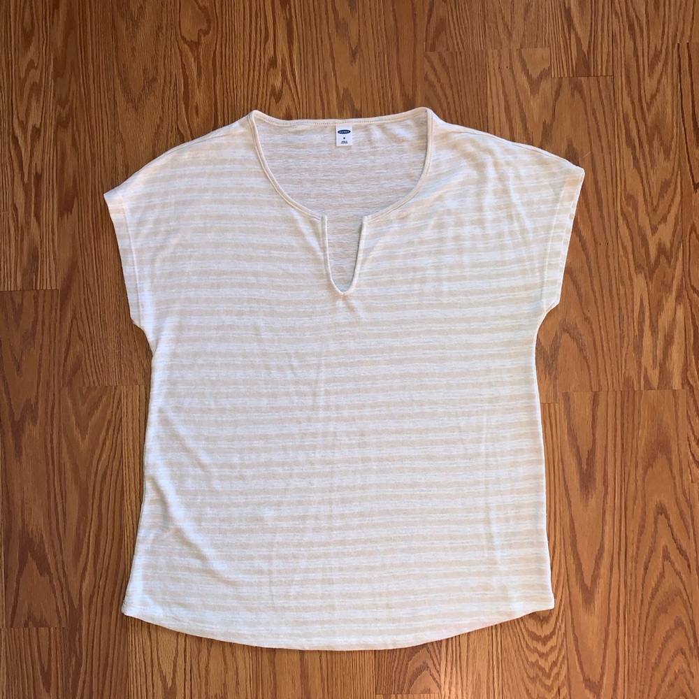 🌺3/$20🌺 Old Navy Cream Tan shirt